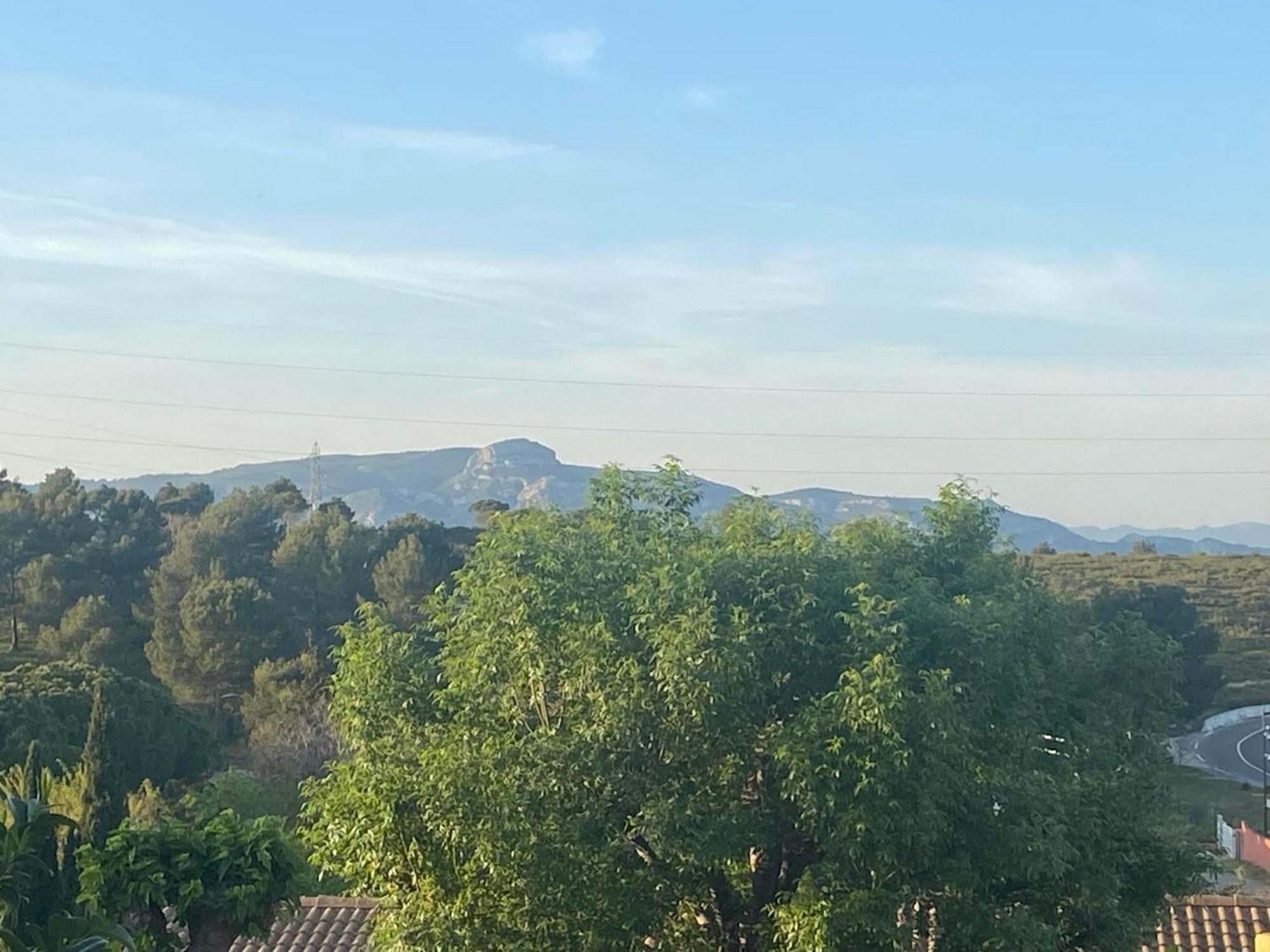 Готель Un Petit Coin Au Calme Carnoux-en-Provence Екстер'єр фото